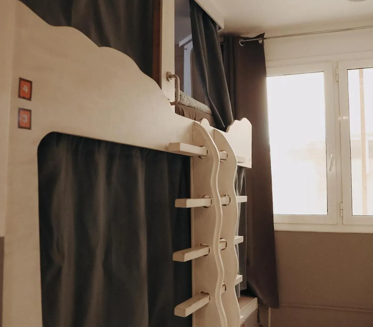 Hostel Onefam Ramblas Barcelona