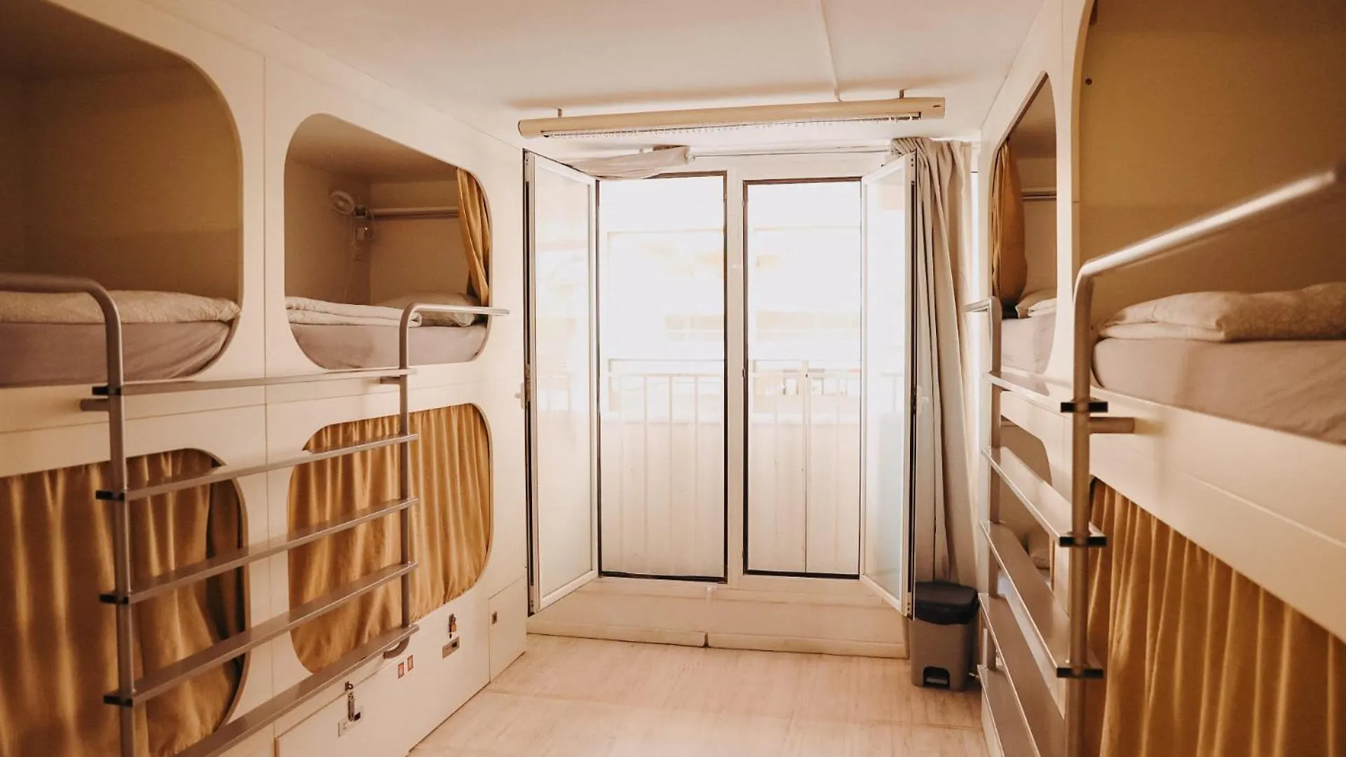 Hostel One Ramblas Barcelona