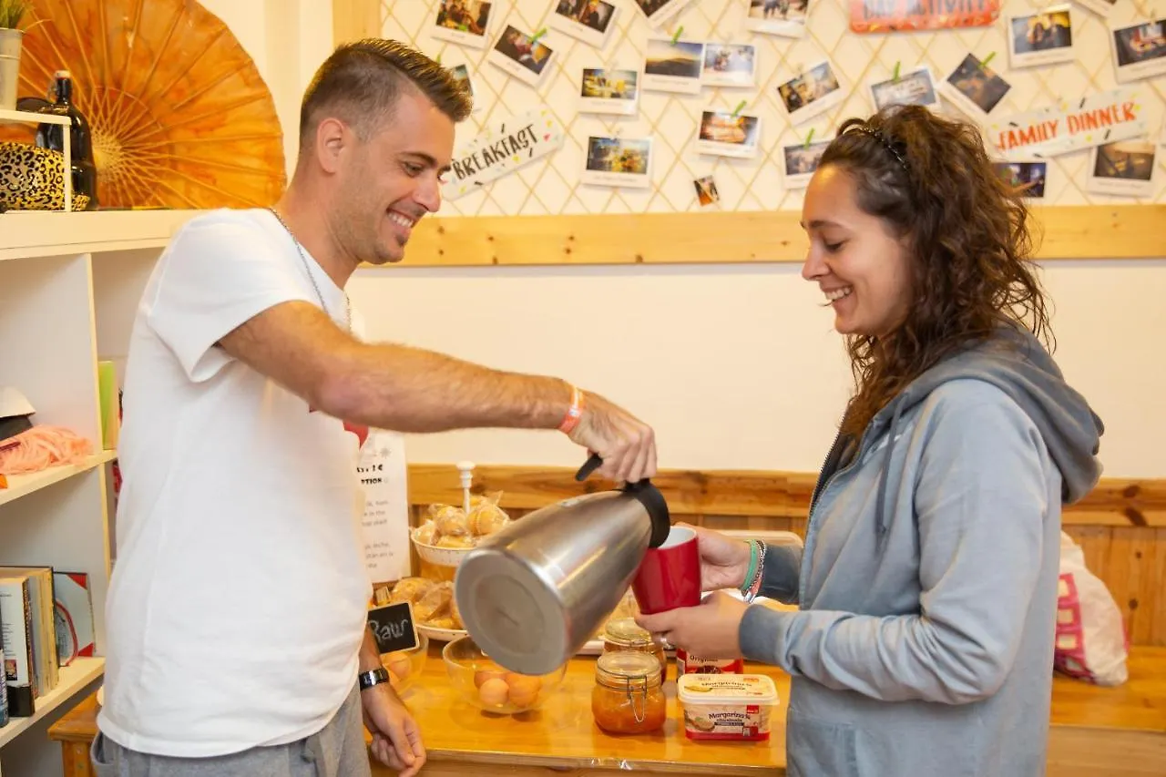 Hostel Onefam Ramblas Barcelona Spanje