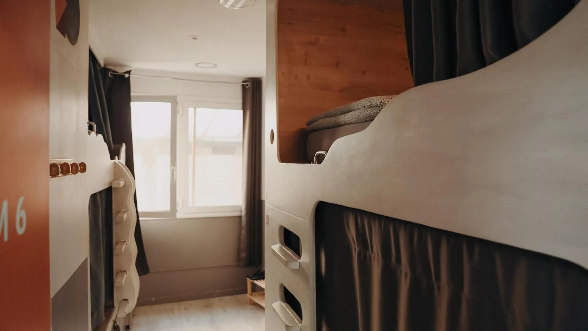 Hostel Onefam Ramblas Barcelona