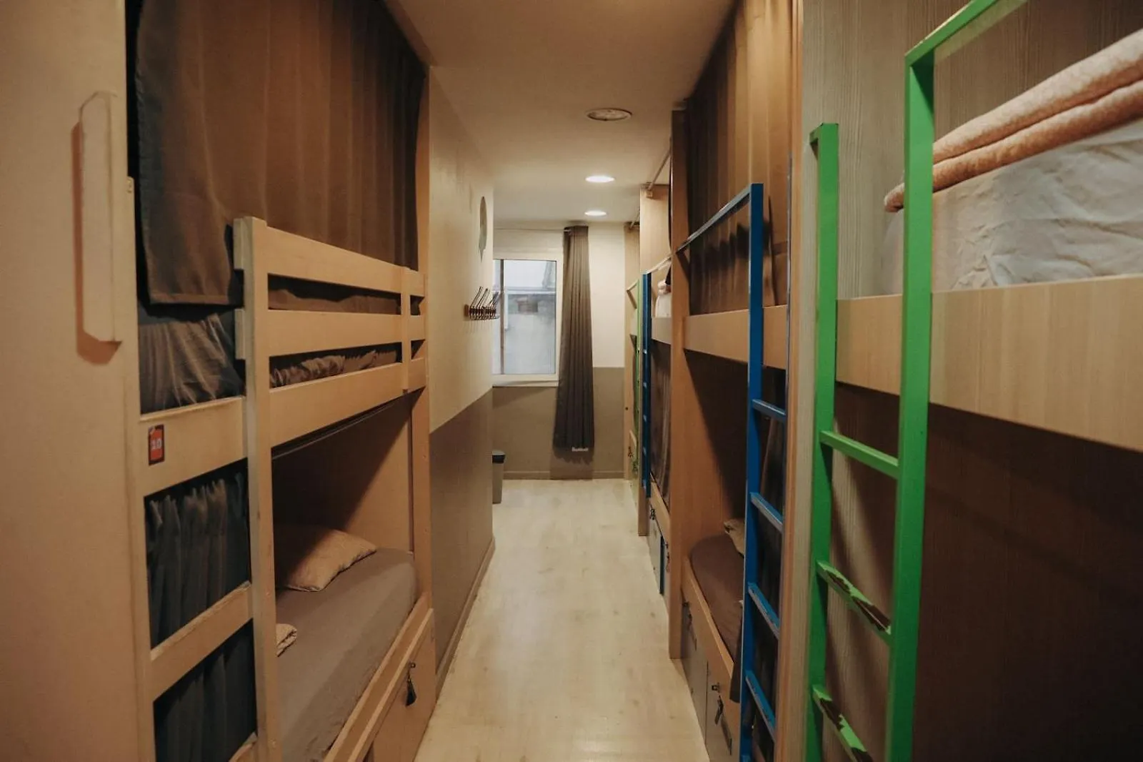 Hostel Onefam Ramblas Barcelona