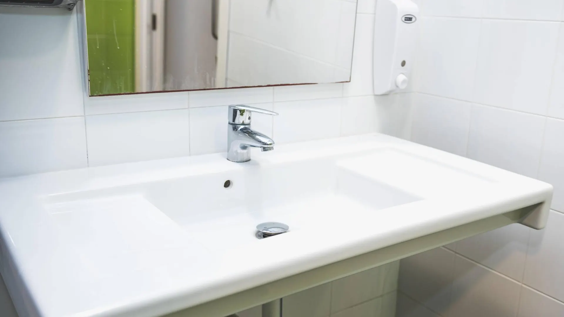 Onefam Ramblas Barcelona Hostel