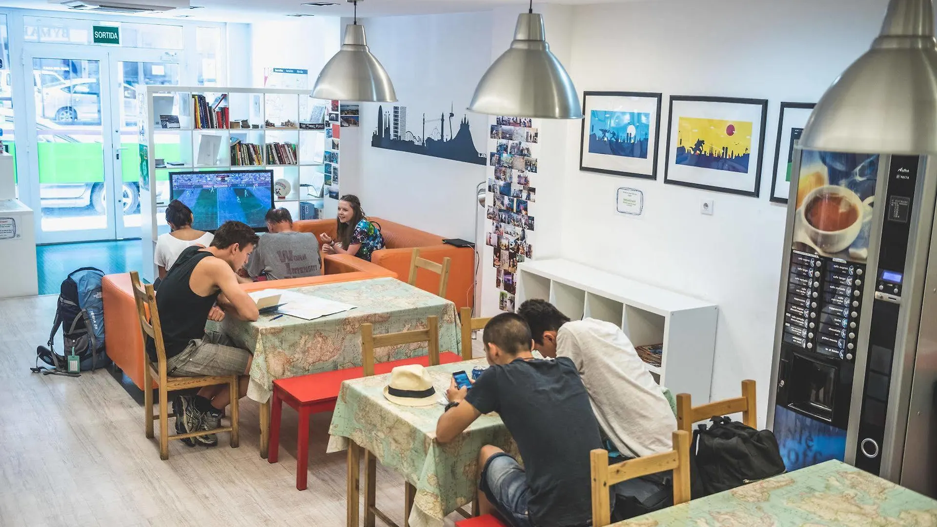 Hostel Onefam Ramblas Barcelona